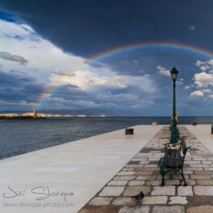 Oblouk duhy nad přístavem – Senj...